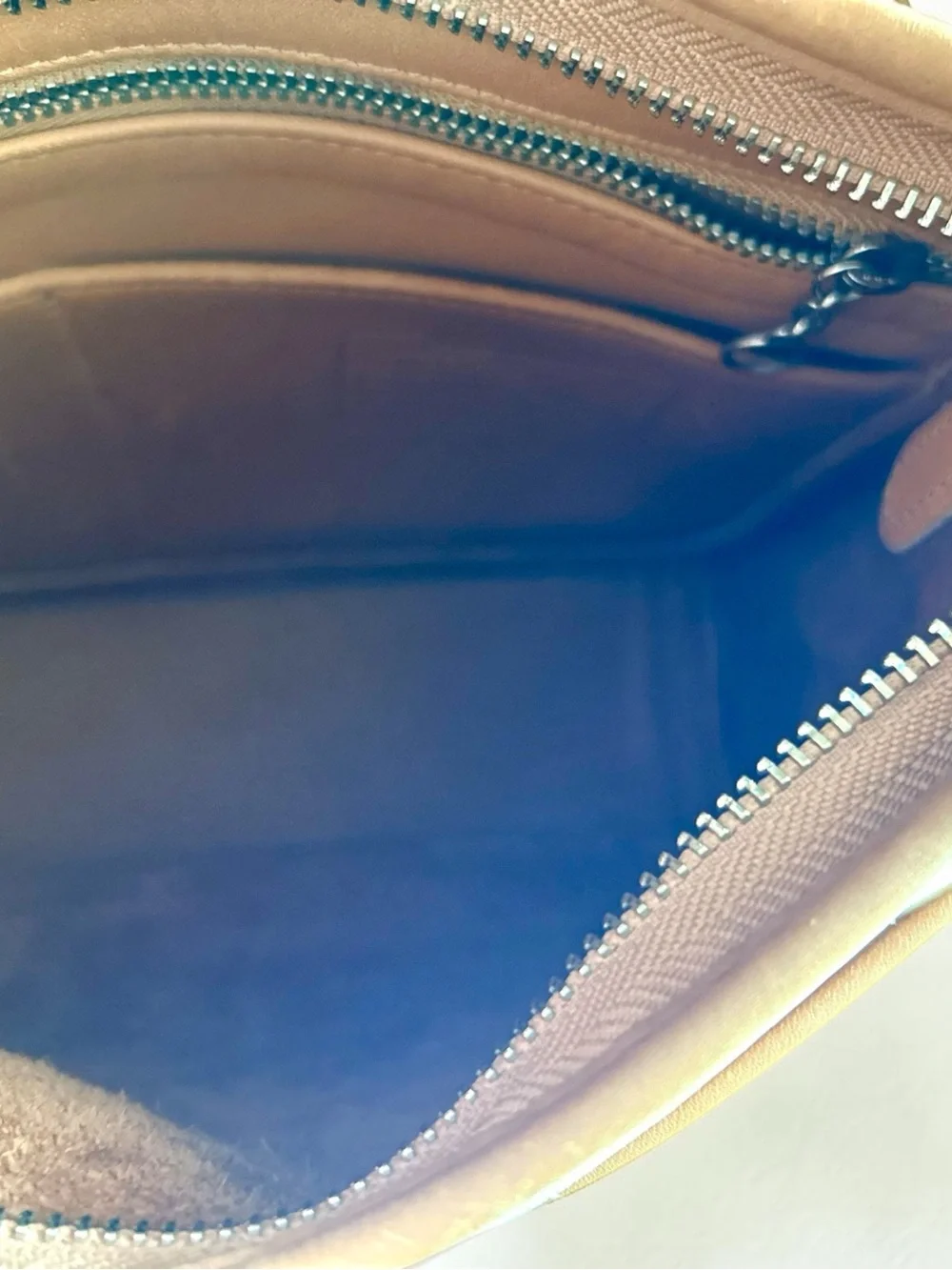 Coach #9966 Tan Leather Legacy Shoulder Bag with original Hang Tag